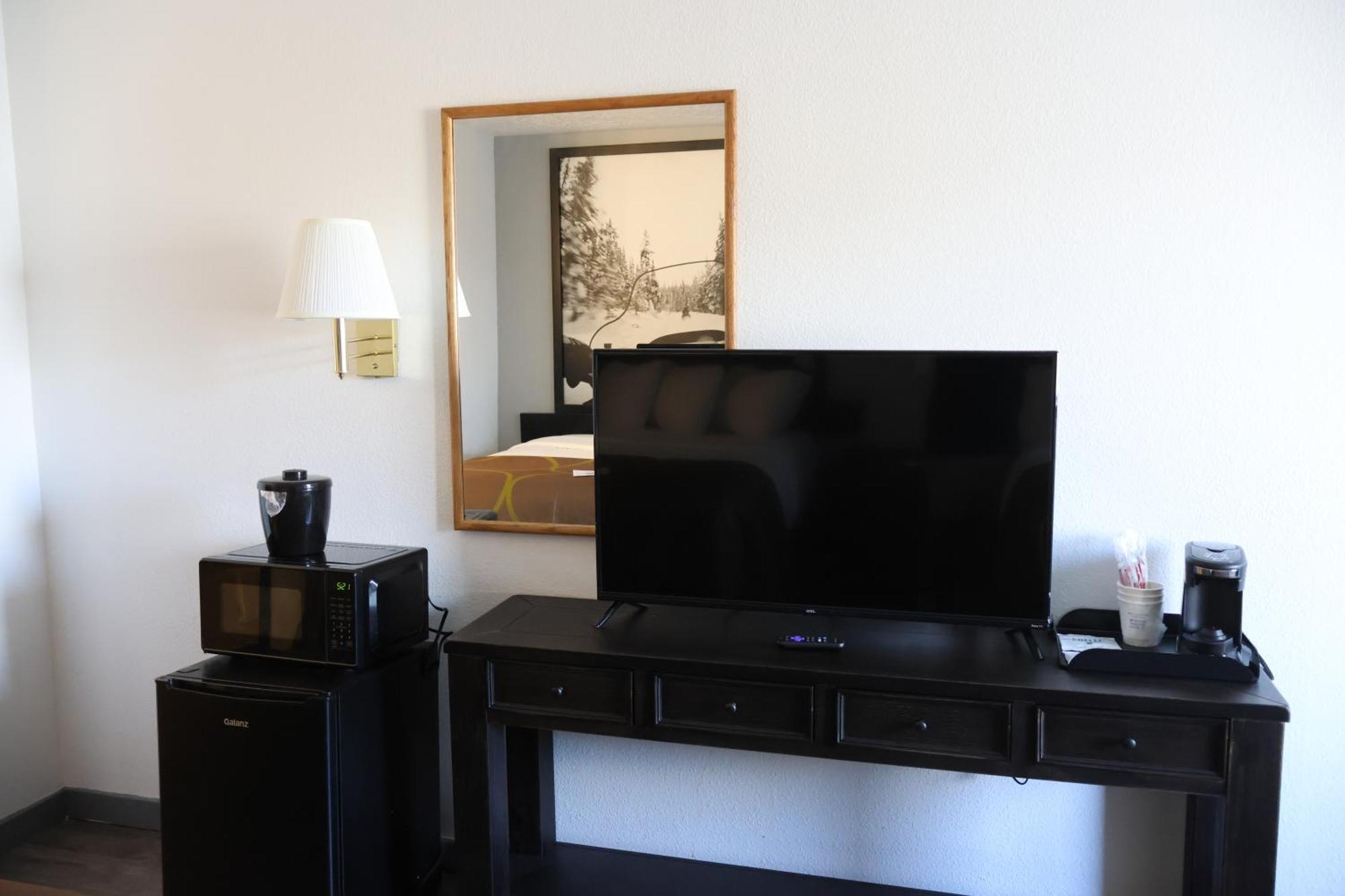 Super 8 By Wyndham Price Motel Eksteriør billede