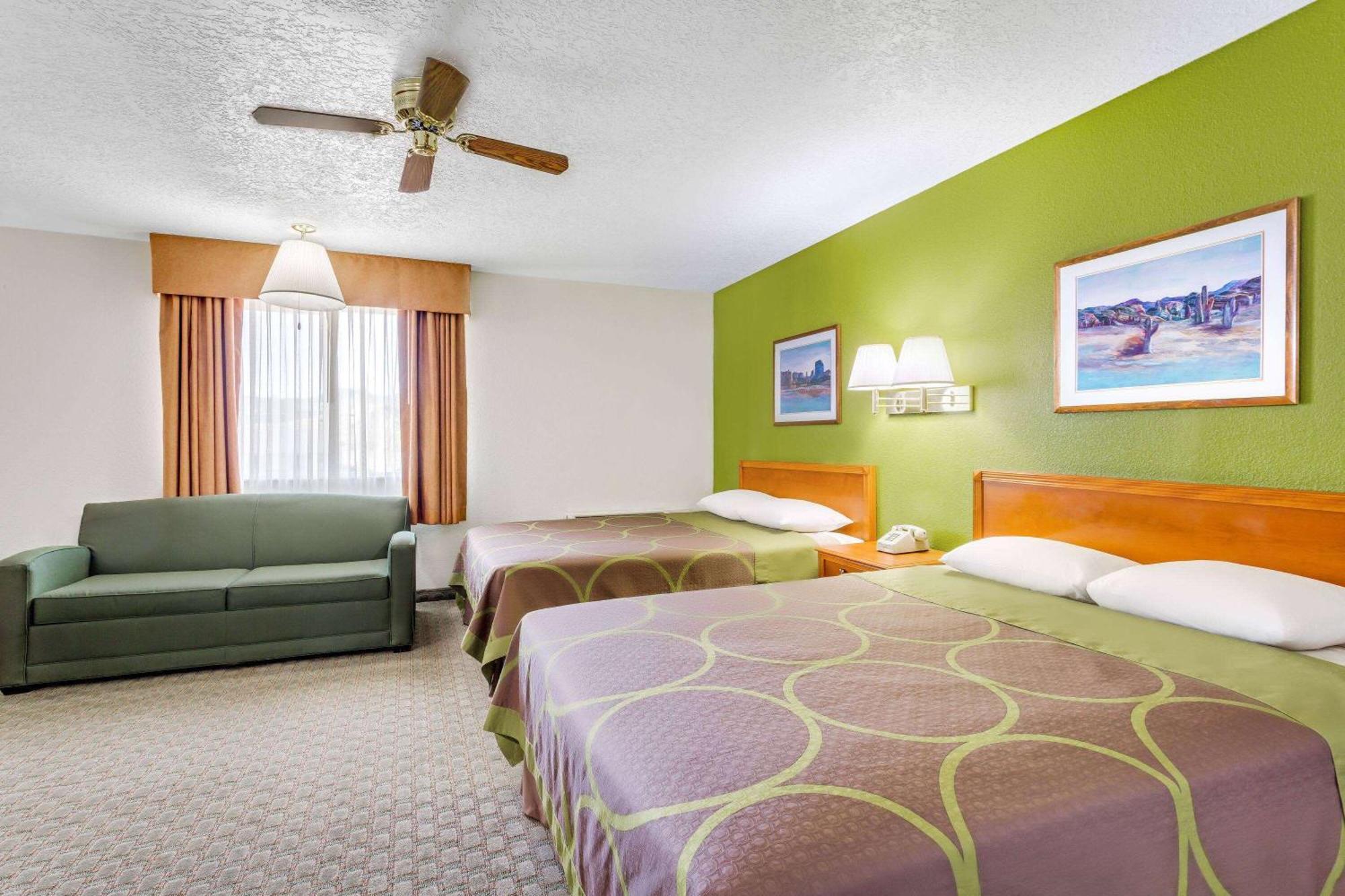 Super 8 By Wyndham Price Motel Eksteriør billede